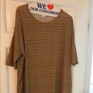 Lularoe shirt